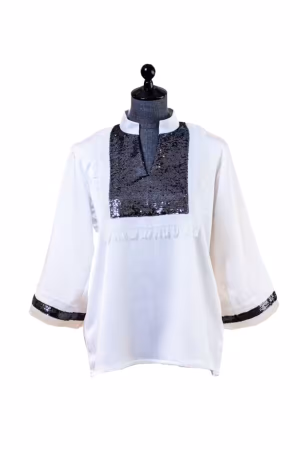 White blouse with sequins neck